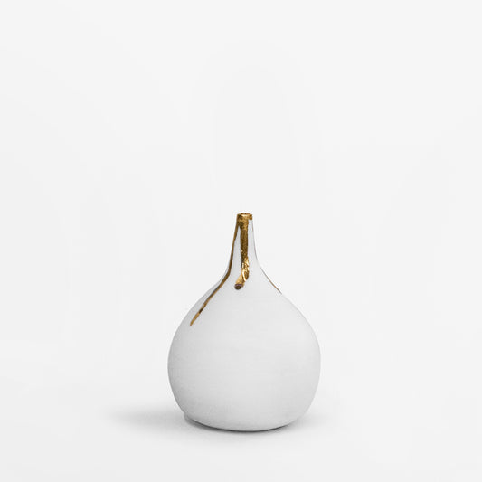 #6 Porcelain Una Vase - 24 Carat Gold Drips