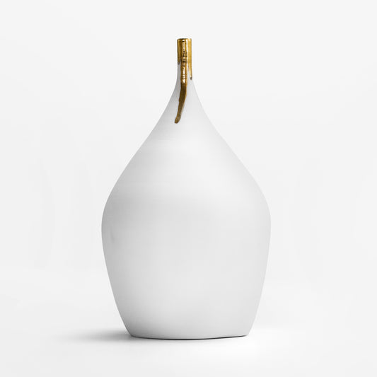 #1 Porcelain Una Vase - 24 Carat Gold Drips